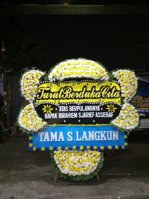 Papan Bunga Duka di Blimbingsari
